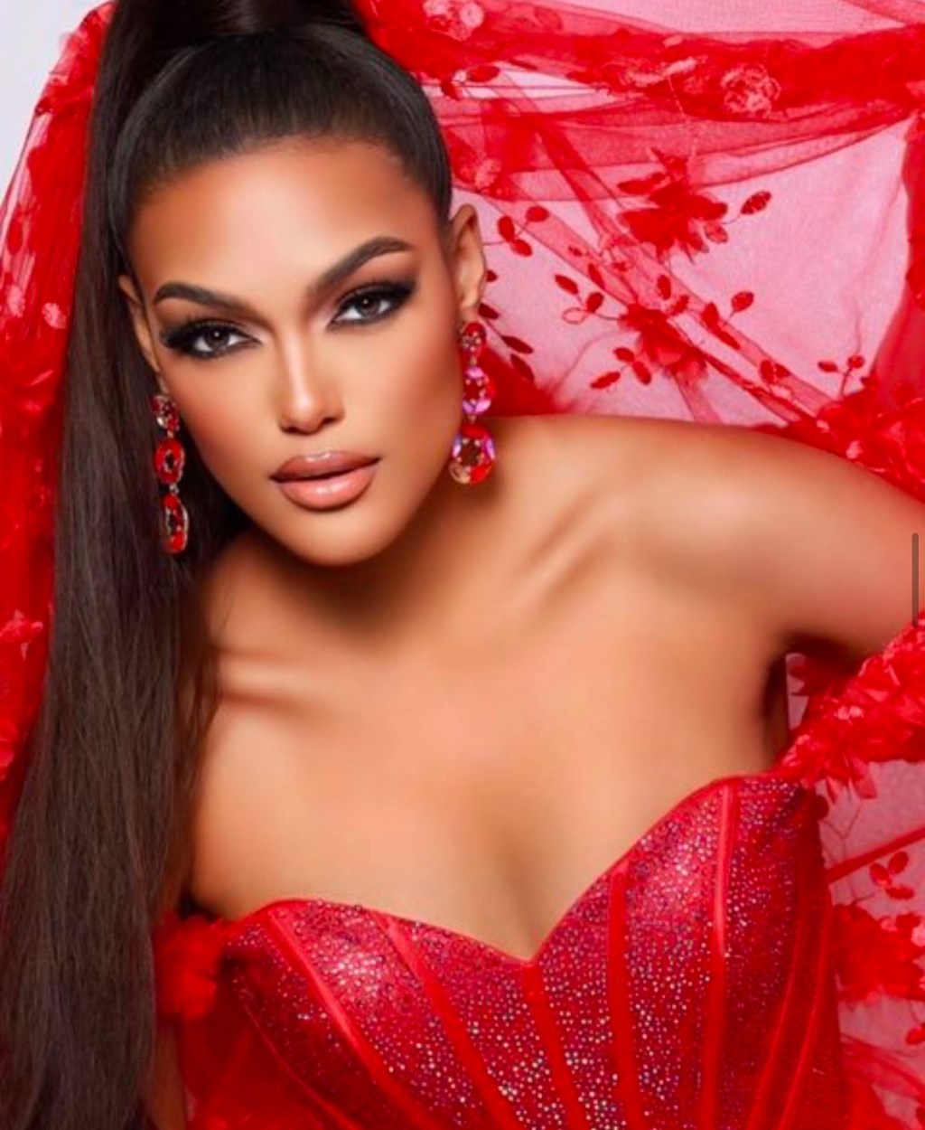 Confidence in a Crown: Janae McIntosh Pageantry Debut 